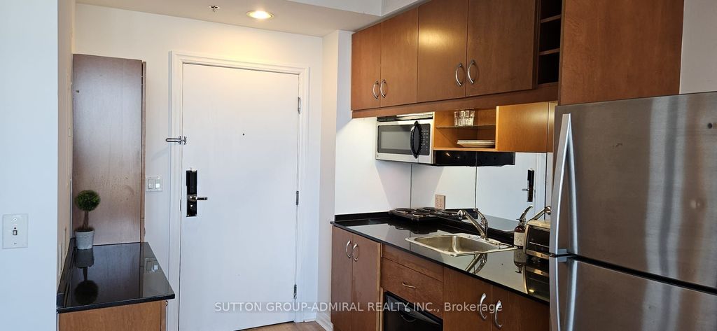 Photo of 1 King Street W #4506, Toronto, ON M5H 1A1 (MLS # C12509814)