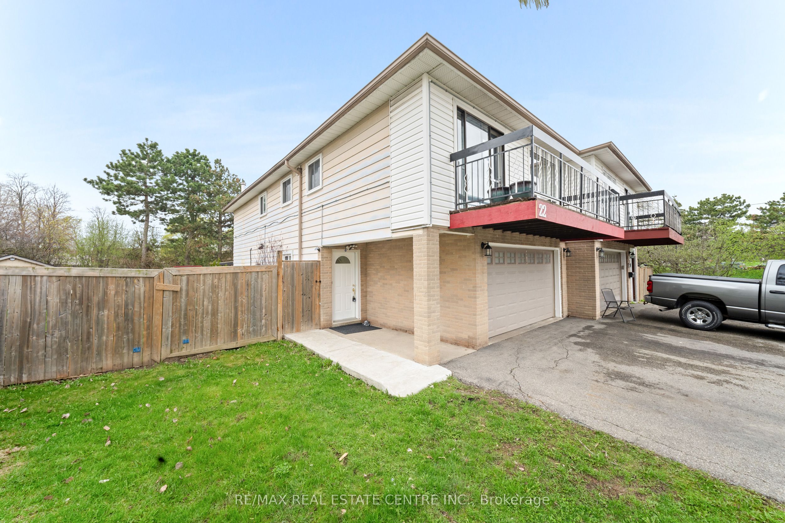 22 Glen Echo Court