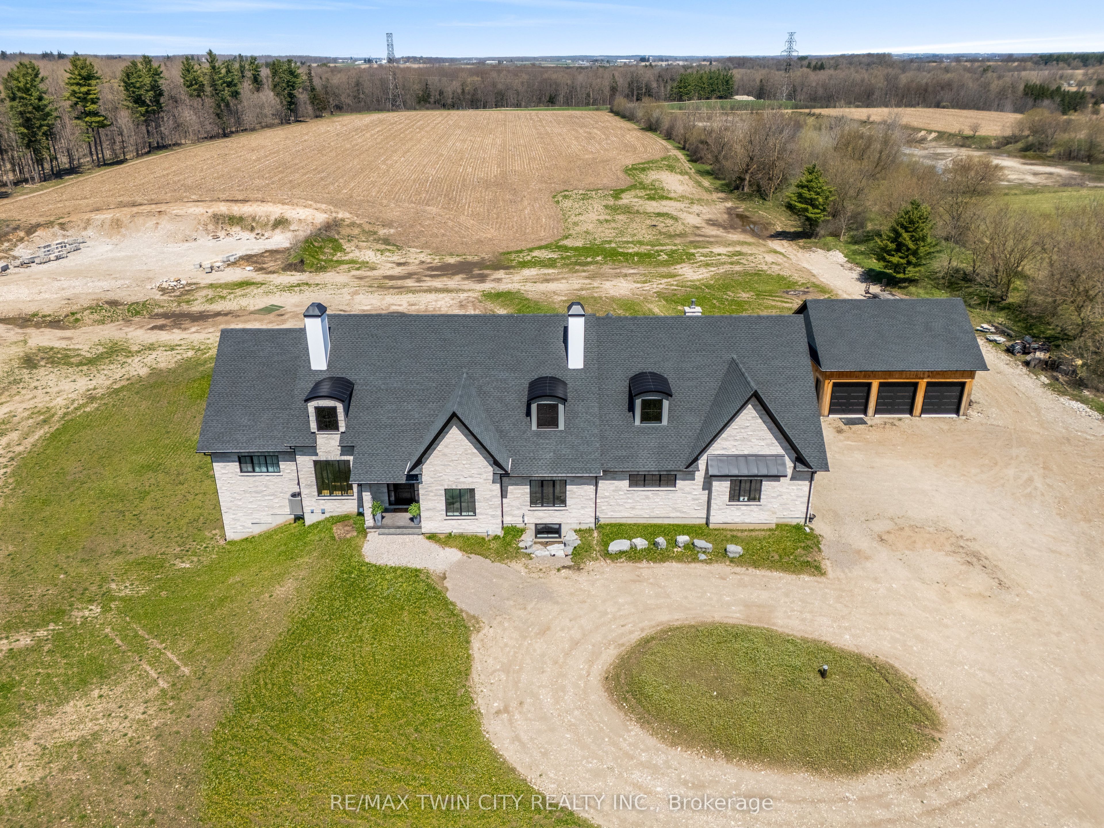 742 Country Squire Road