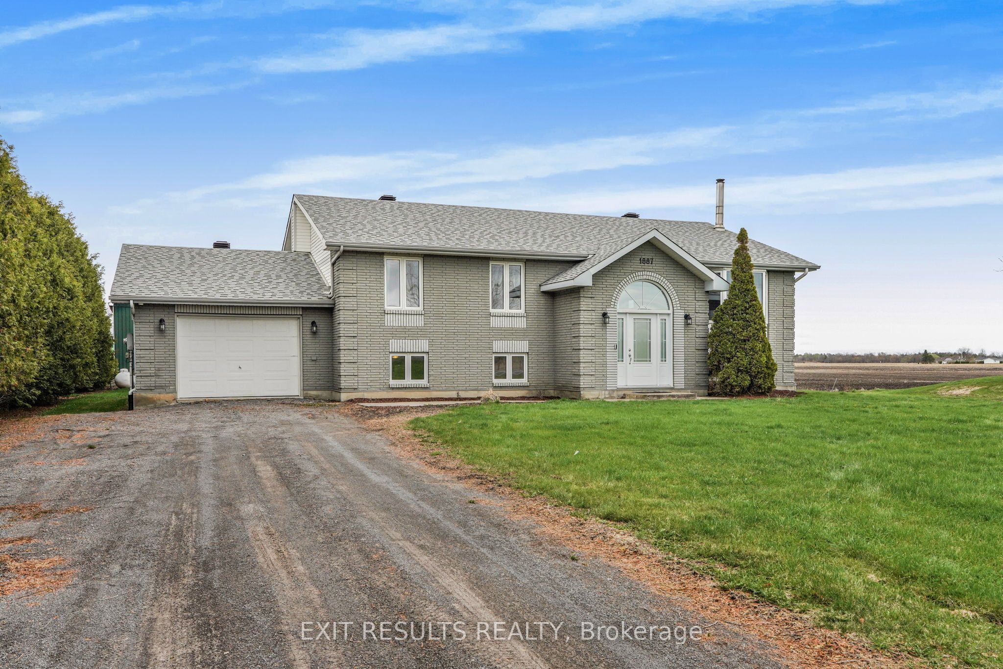 1887 Champlain Street - Photo 3