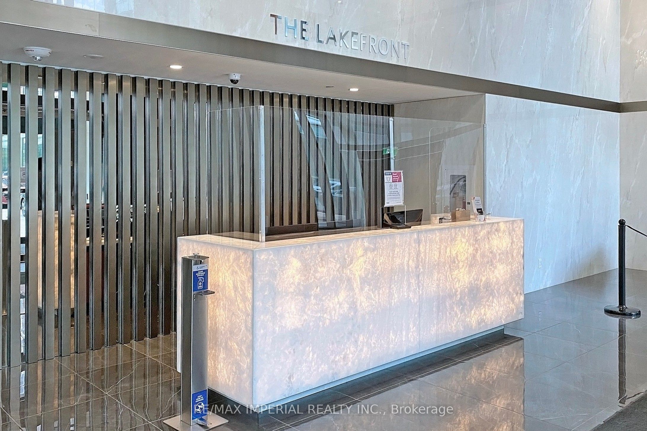 17 Bathurst Street 1001