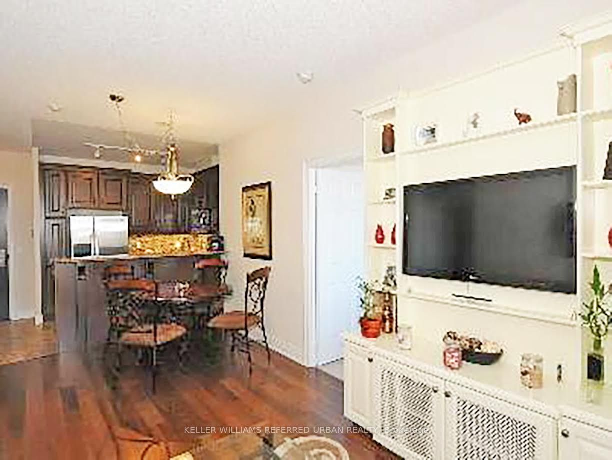 1135 Royal York Road 609