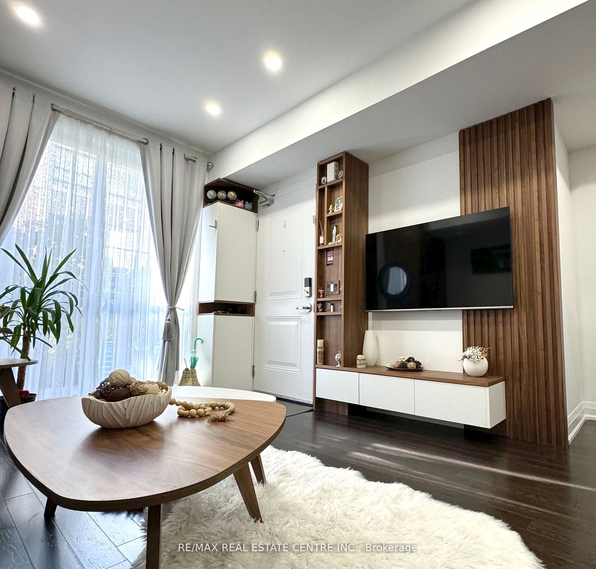 1210 Main Street E 107