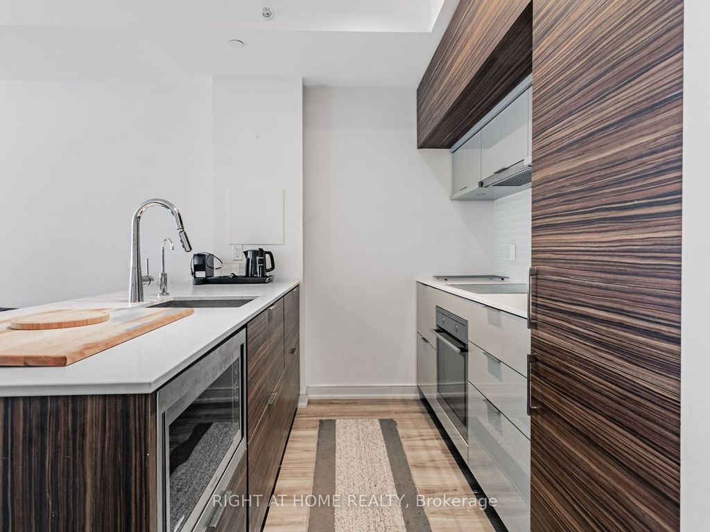 Photo of 88 Scott Street #813, Toronto, ON M5E 0A9 (MLS # C12240084)