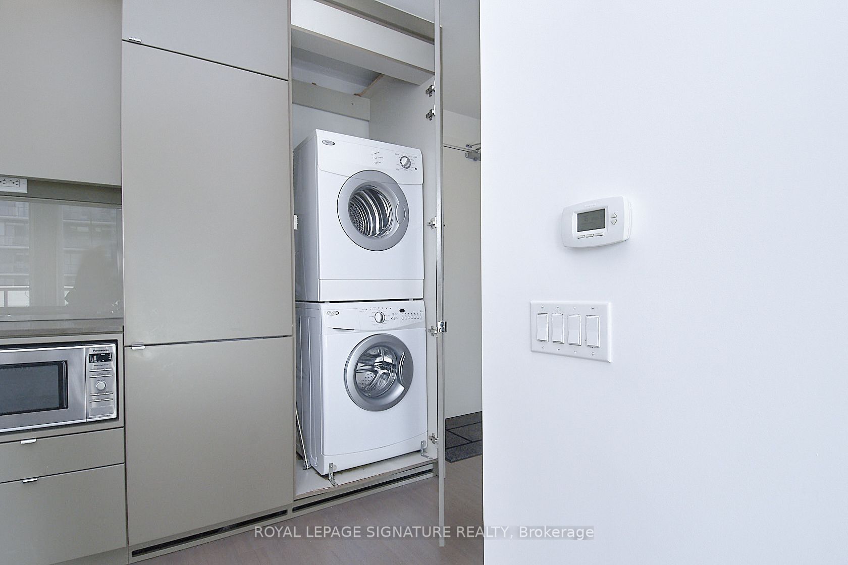 101 Peter Street 2007