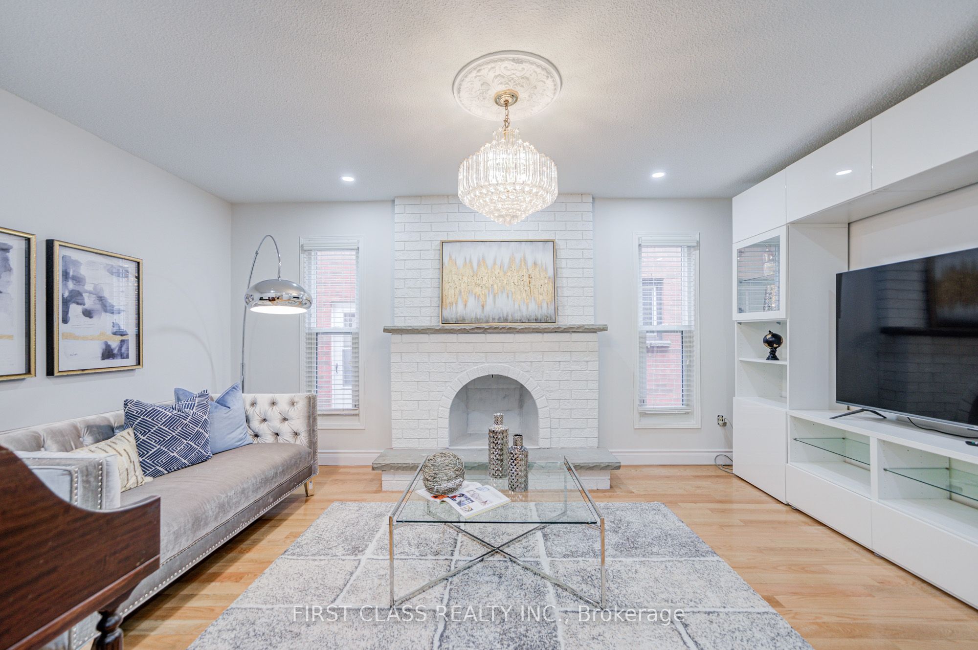 4503 Kimbermount Avenue