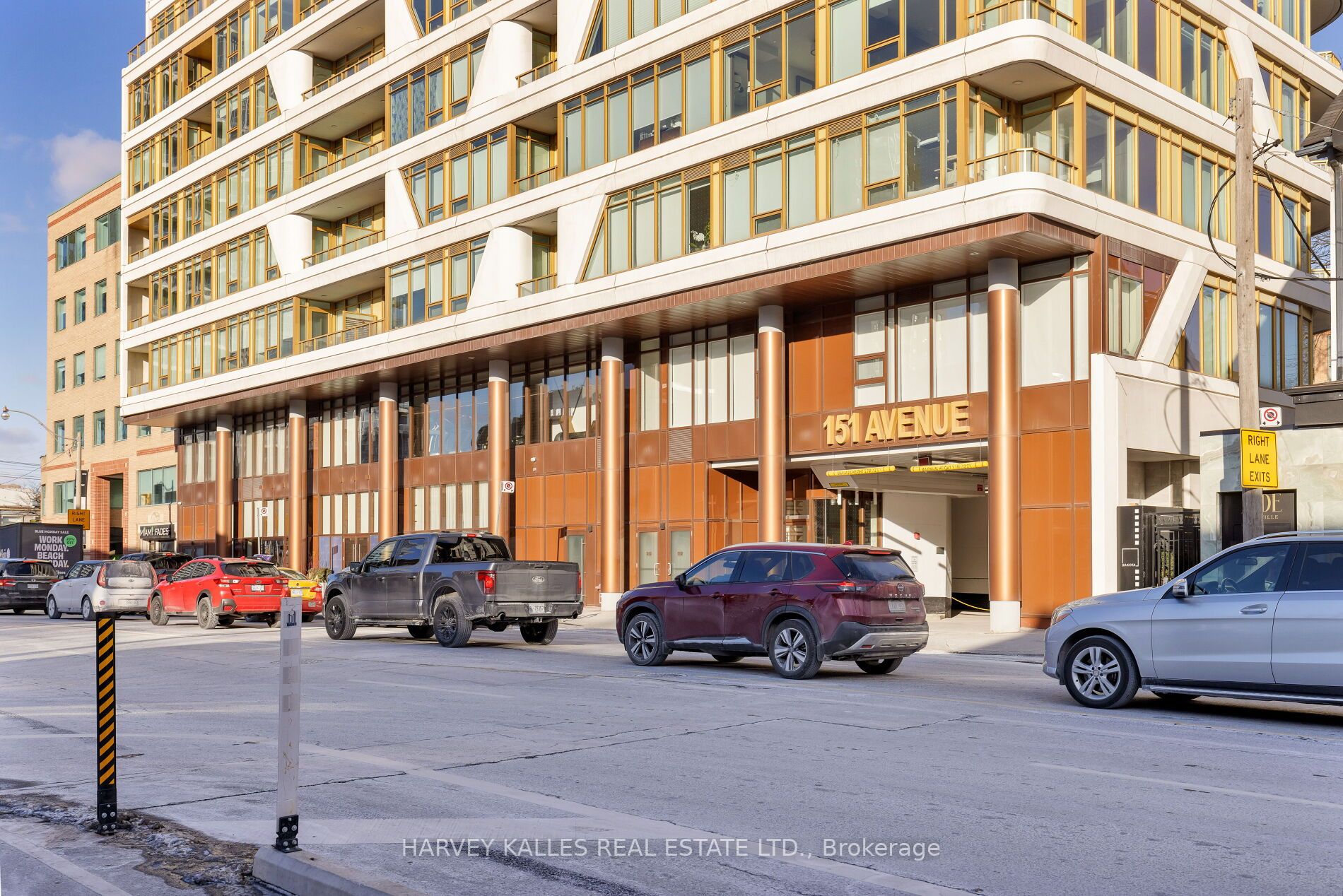 151 Avenue Road 805