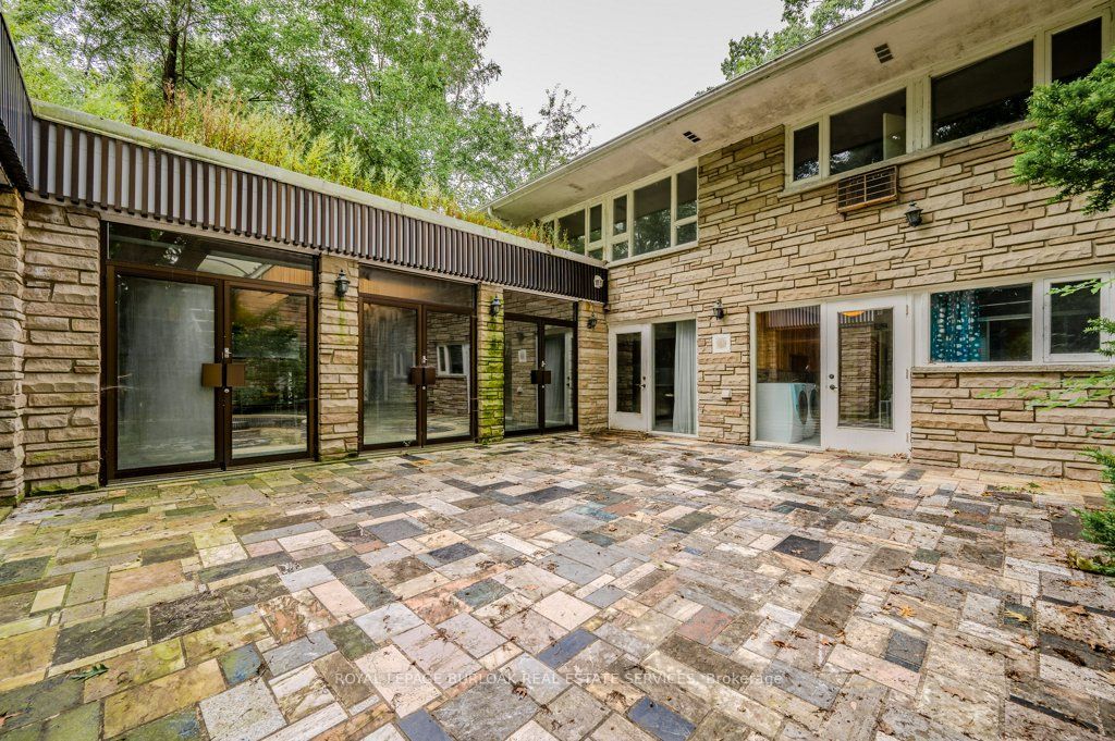 Photo of 3 Edgehill Road, Toronto, ON M9A 4N1 (MLS # W12593458)