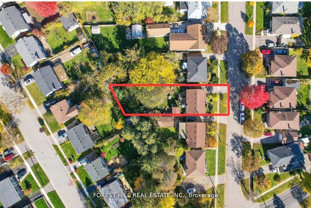 Photo of 1550 Evangeline Drive, Oshawa, ON L1J 3T2 (MLS # E12751044)