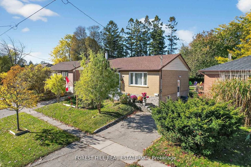 Photo of 1550 Evangeline Drive, Oshawa, ON L1J 3T2 (MLS # E12751044)