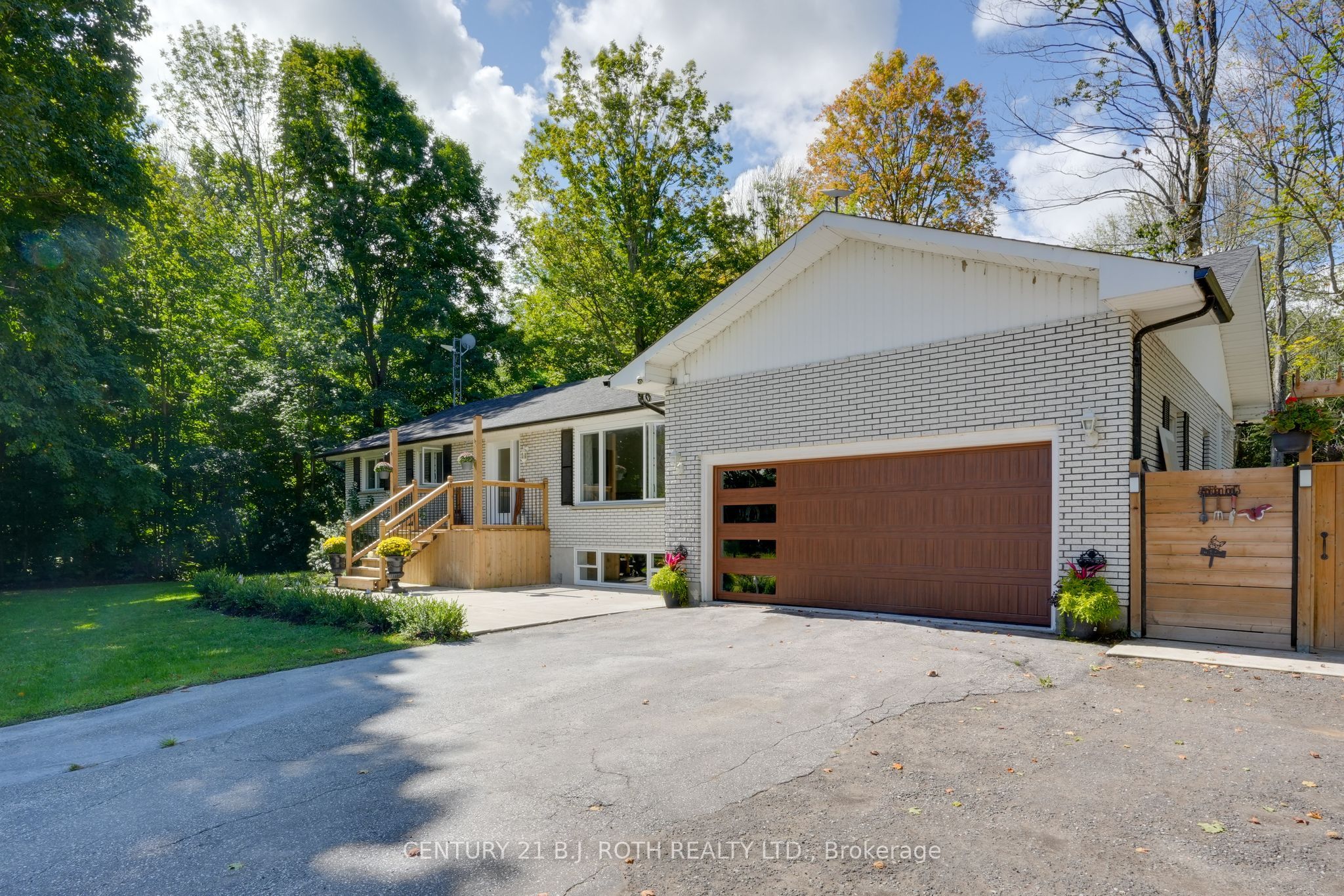 1250 County Road 6 N/A S
