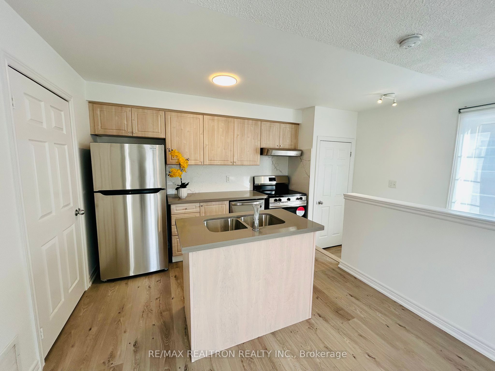 30 Northvale Road Coach H