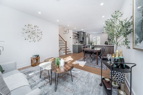 471 Valhalla Court Oakville ON L6L 5M5