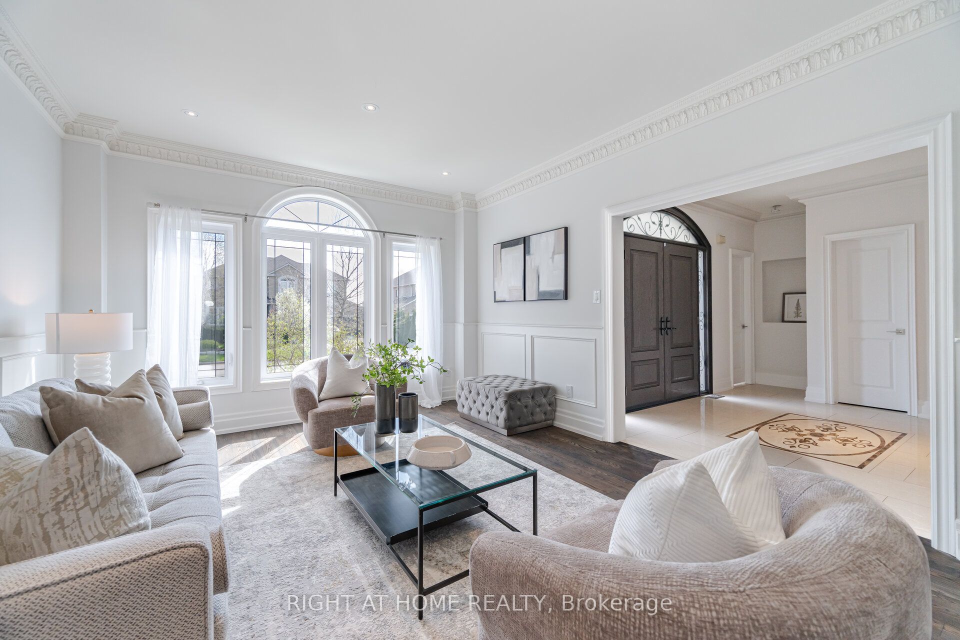 110 Green Manor Crescent