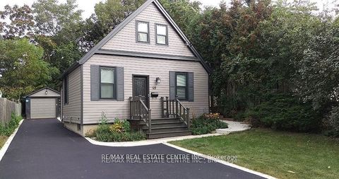 Photo of 49 Hillview Street, Hamilton, ON L8S 2Z3 (MLS # X12657216)