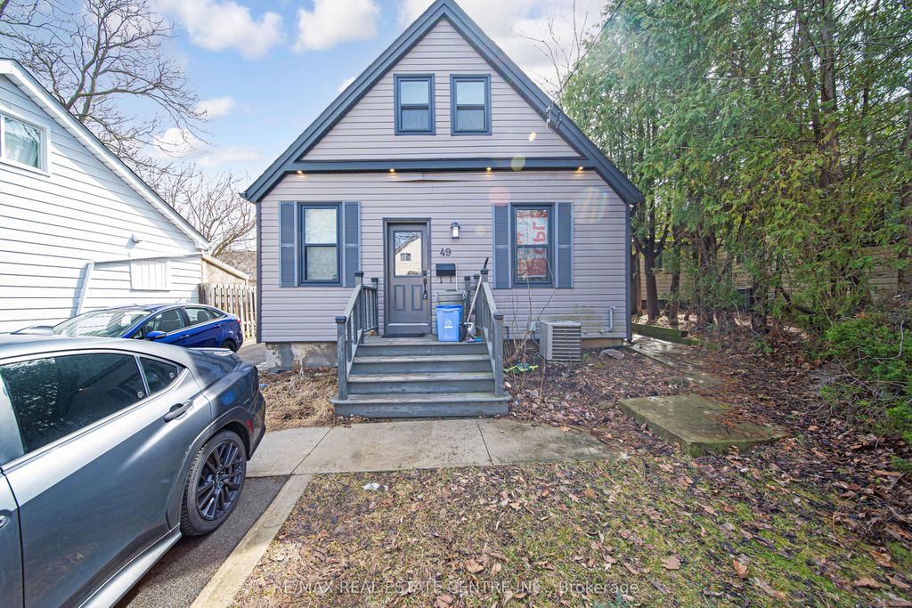 Photo of 49 Hillview Street, Hamilton, ON L8S 2Z3 (MLS # X12657216)