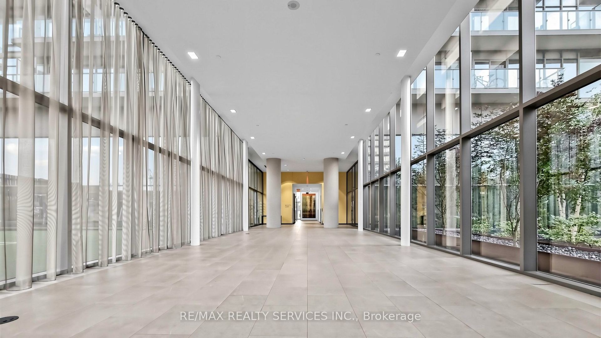 105 The Queensway Avenue 511