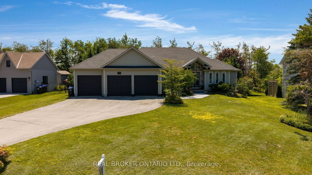 Photo of 97 Highland Drive, Oro-Medonte, ON L0L 2L0 (MLS # S13541312)