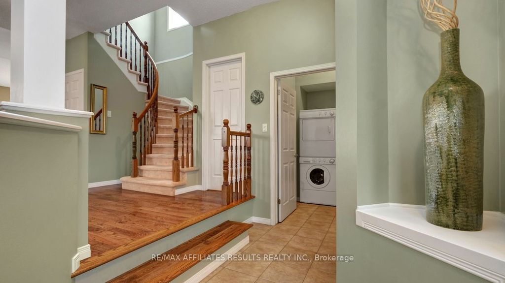 Photo of 41 Fairlop Way, Barrhaven, ON K2J 5B8 (MLS # X12985978)