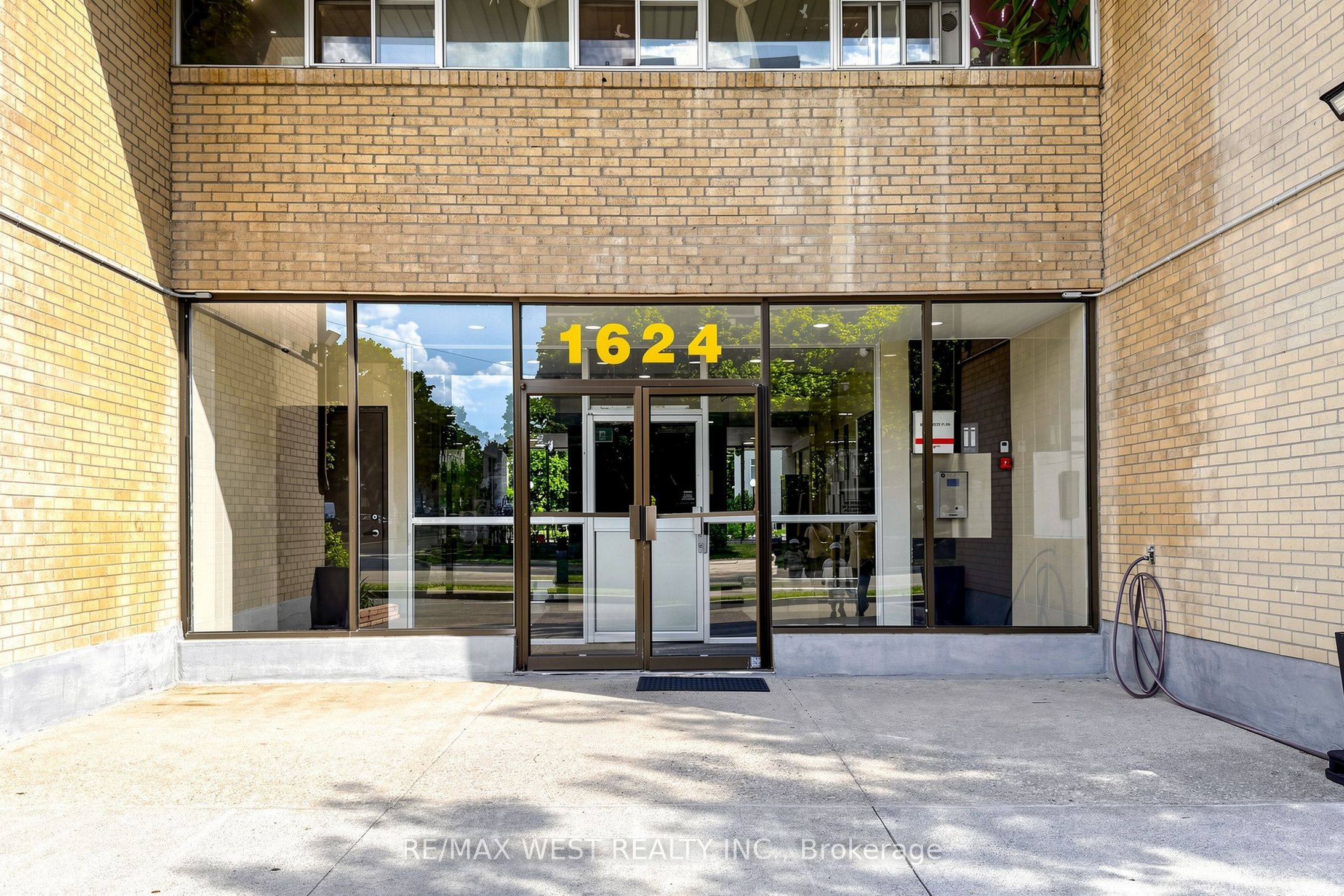 1624 Bloor Street 105