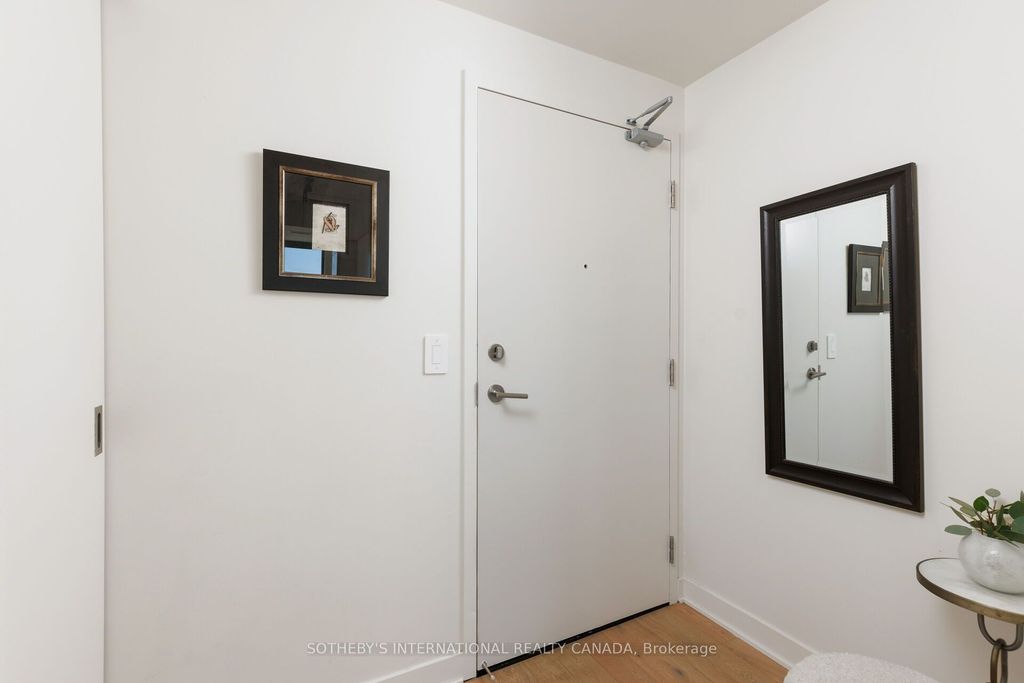 Photo of 2720 Dundas Street W #903, Toronto, ON M6P 0C3 (MLS # W12455154)