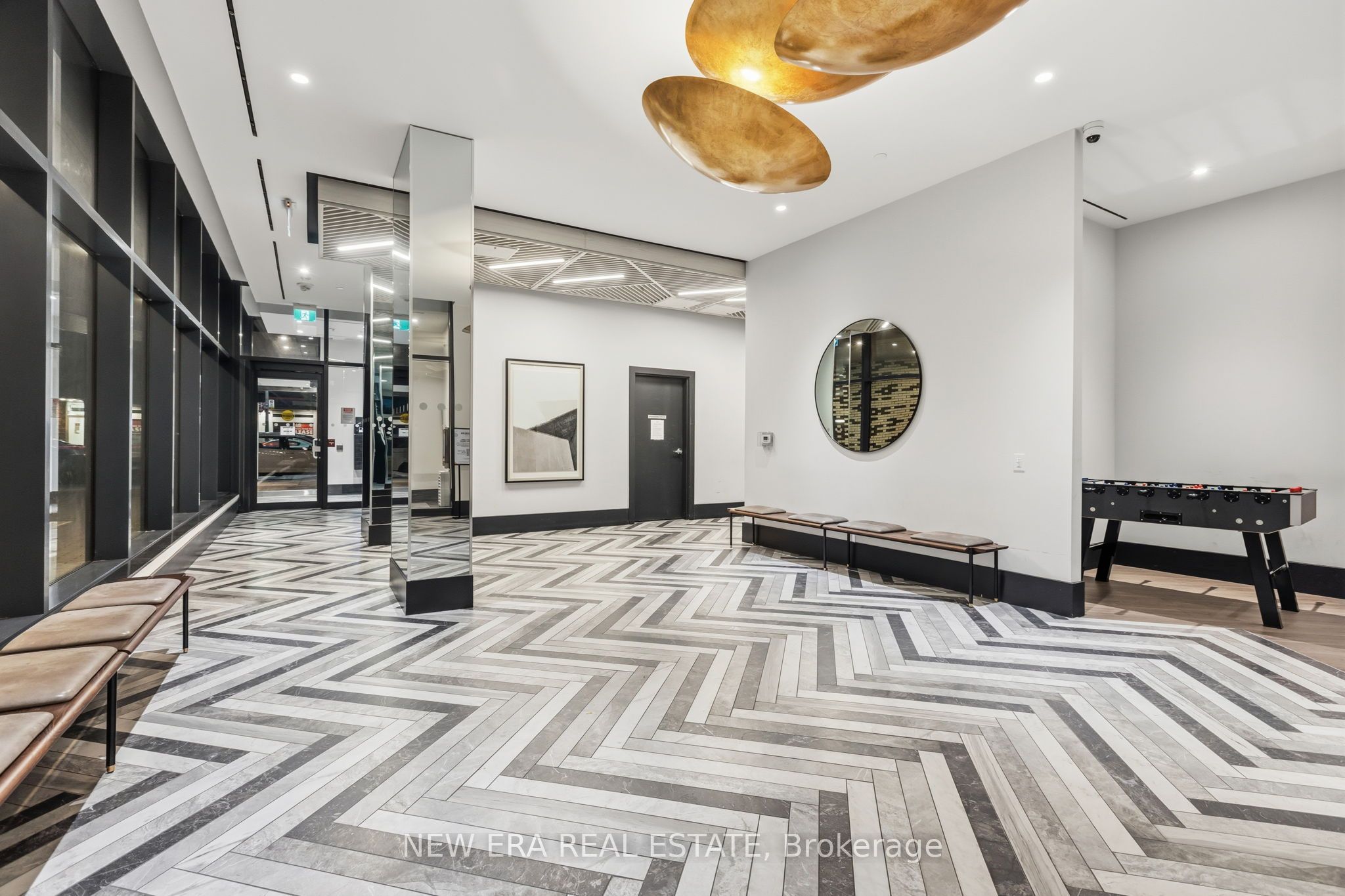 1808 St. Clair Avenue W 301