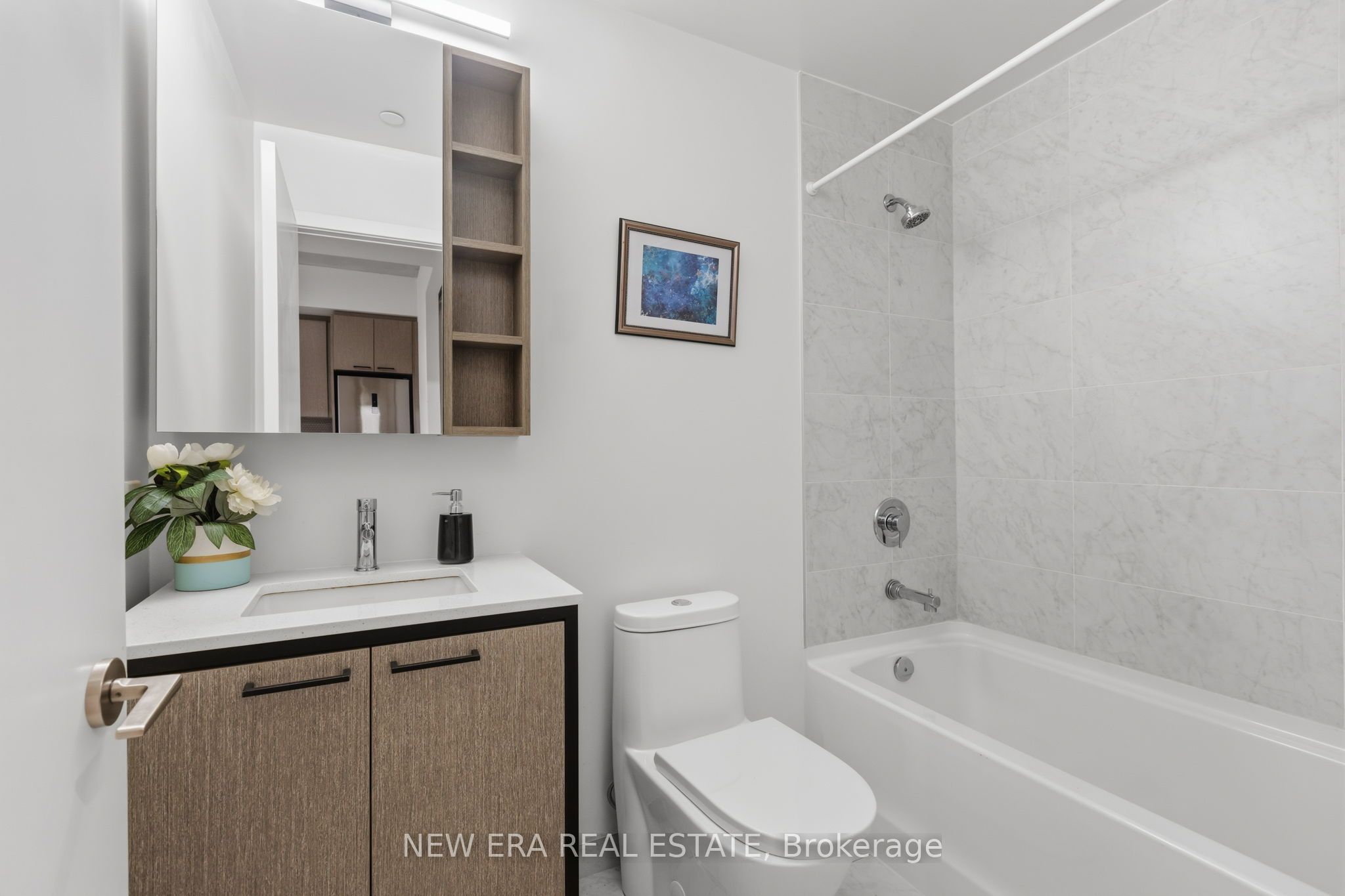 1808 St. Clair Avenue W 301