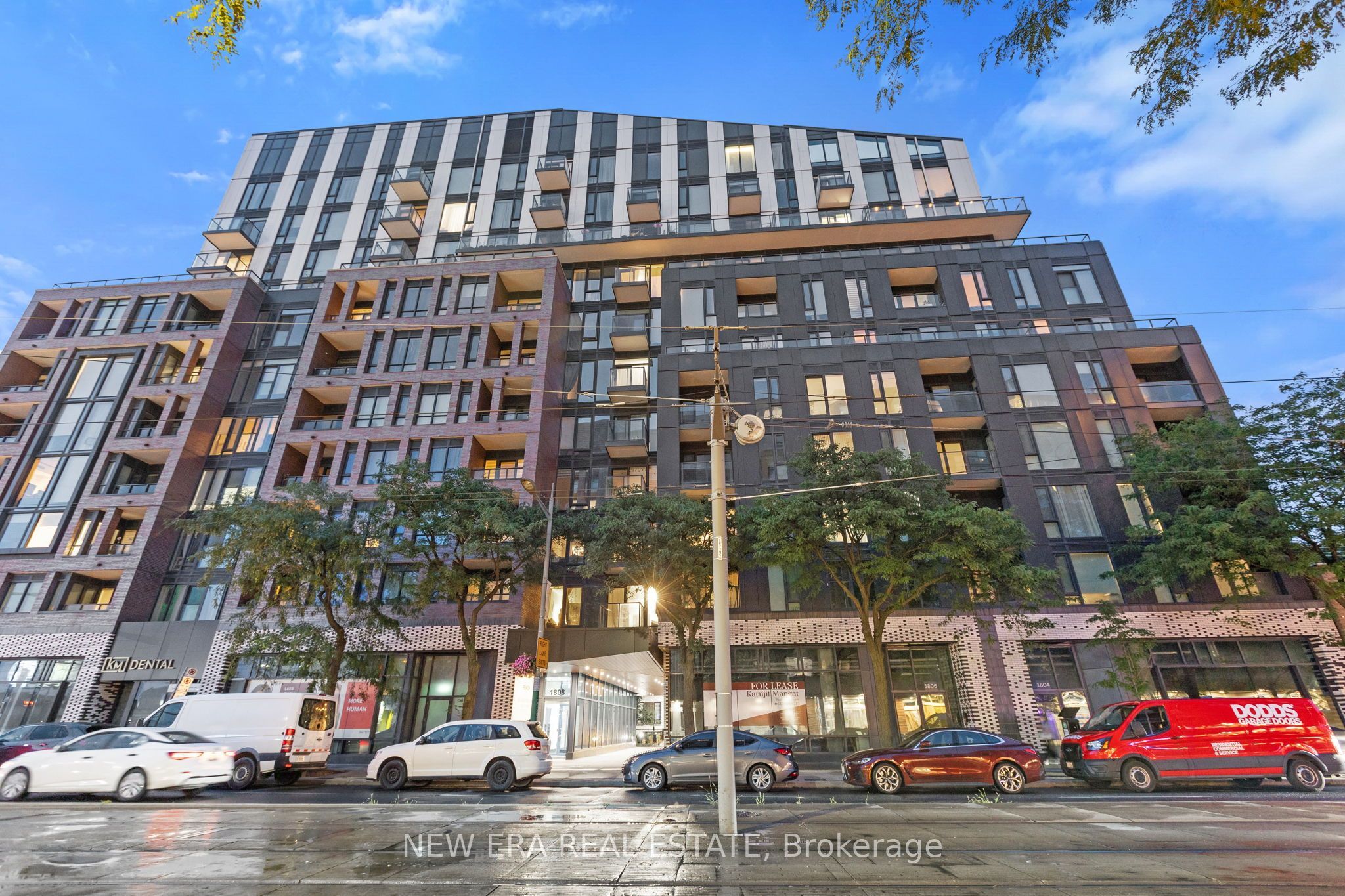 1808 St. Clair Avenue W 301