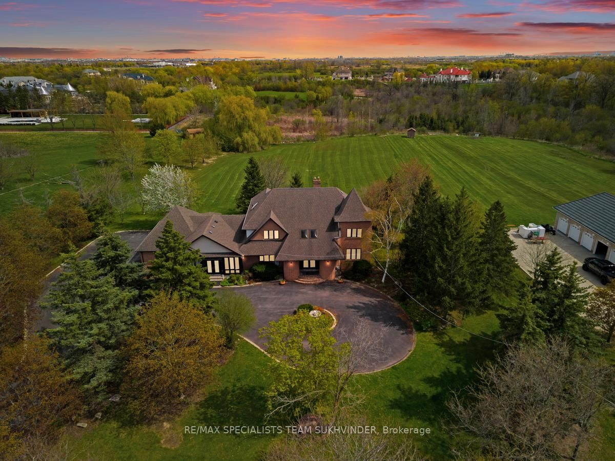 22 Bowman Avenue