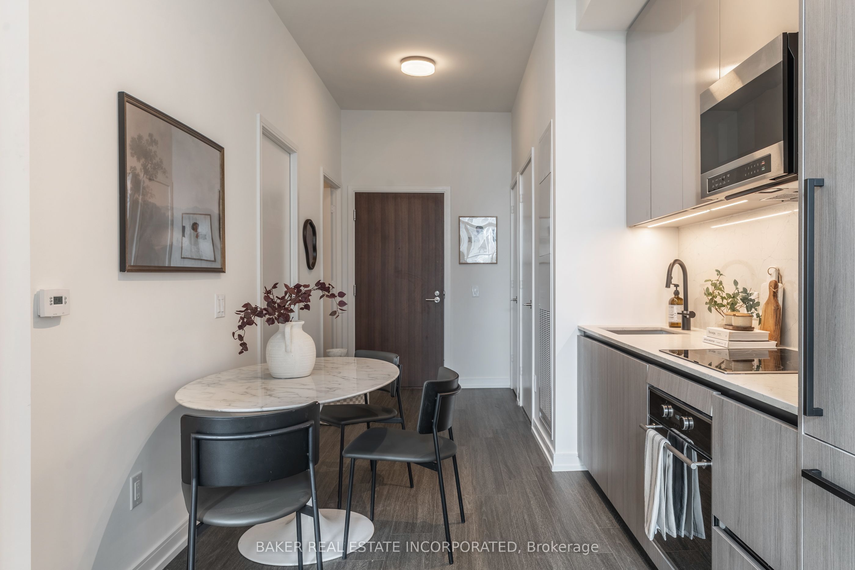 425 Front Street E 611