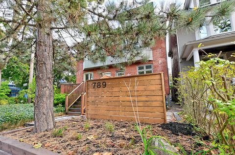 789 Markham Street Toronto ON M6G 2M4