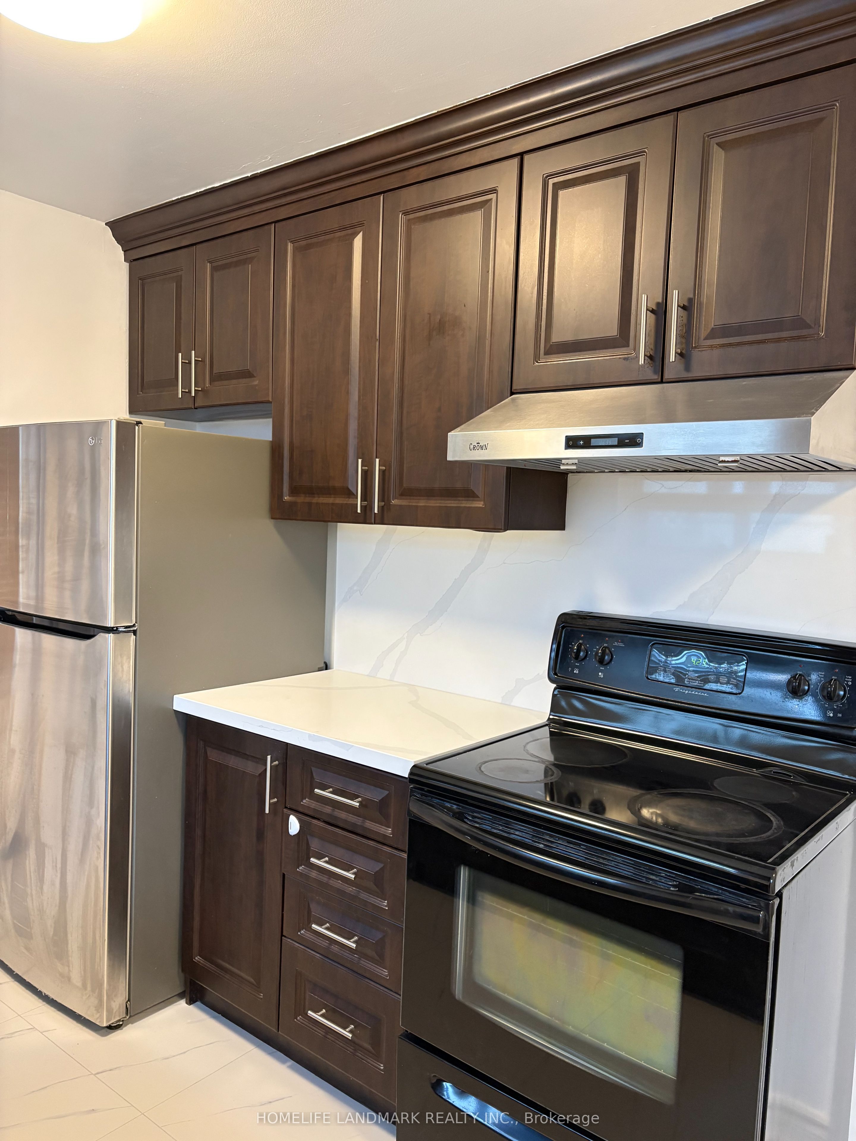 1233 Fairdale Drive Upper