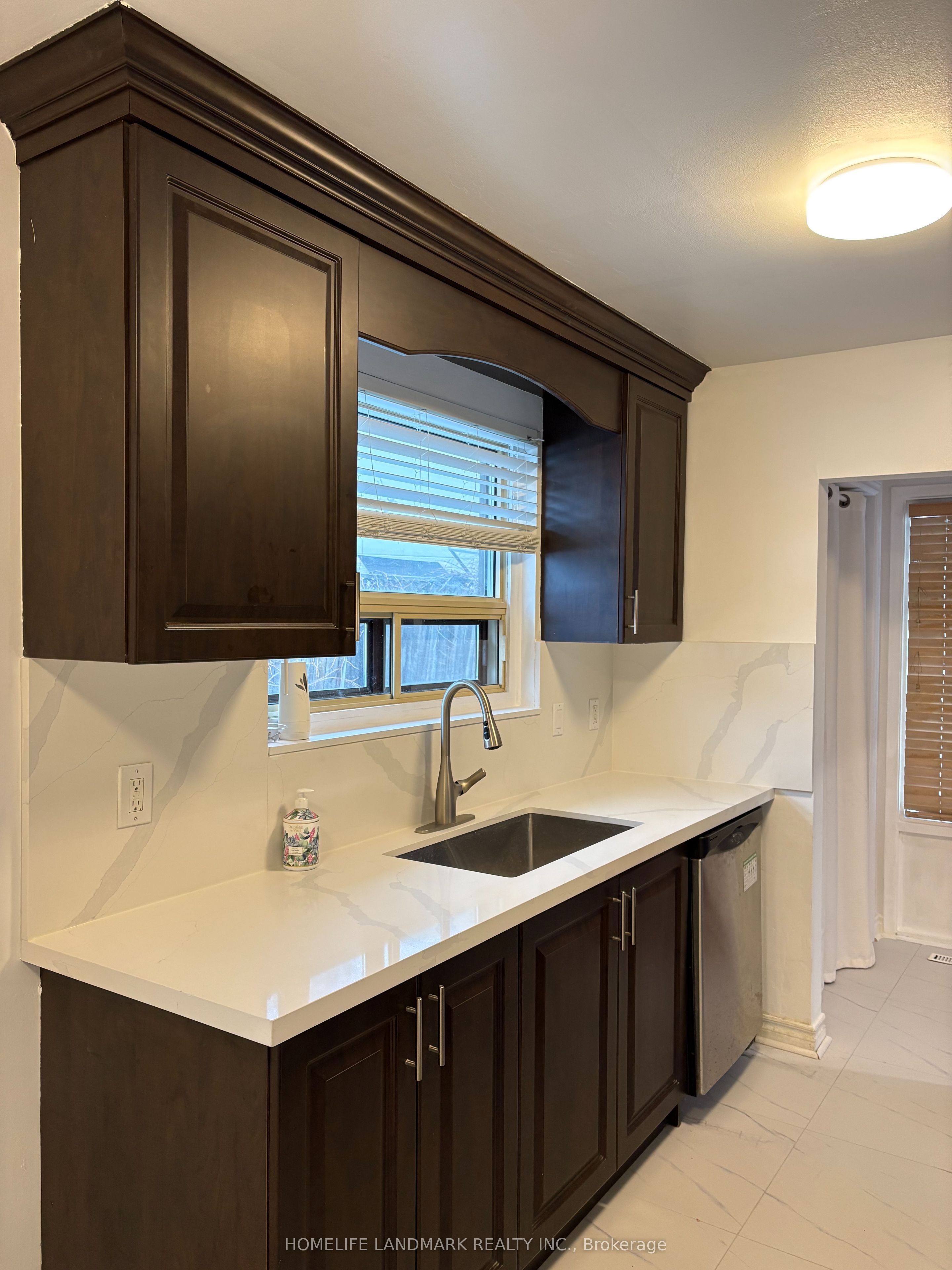 1233 Fairdale Drive Upper