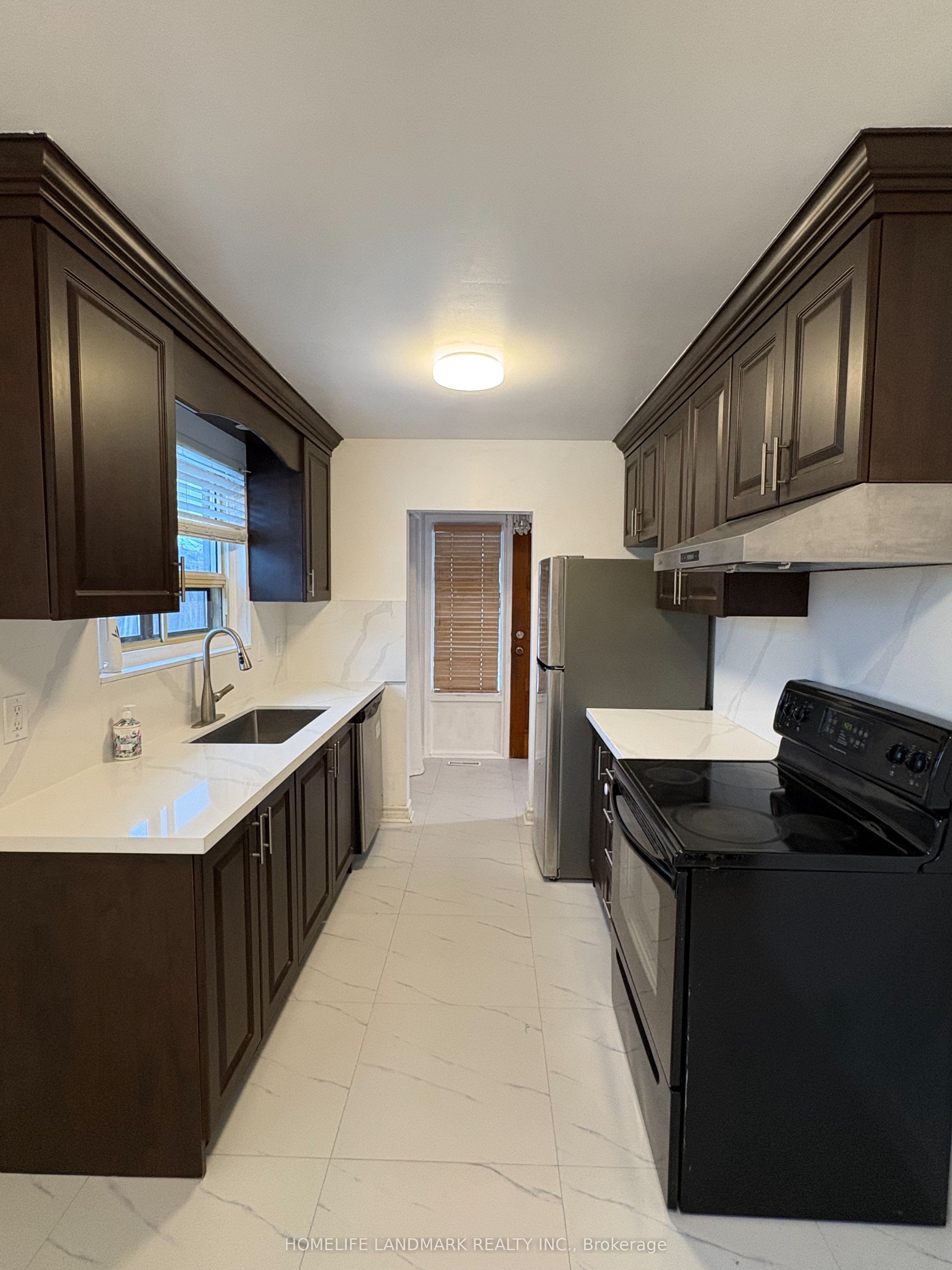 1233 Fairdale Drive Upper