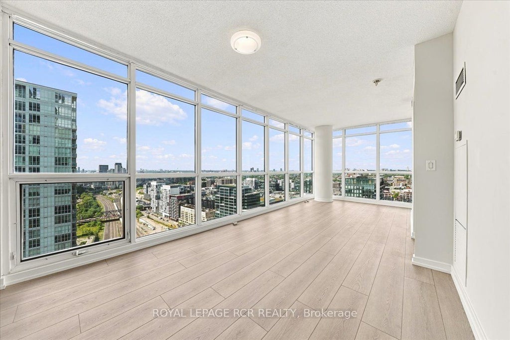 Photo of 25 Capreol Court #3807, Toronto, ON M5V 3Z7 (MLS # C13758316)