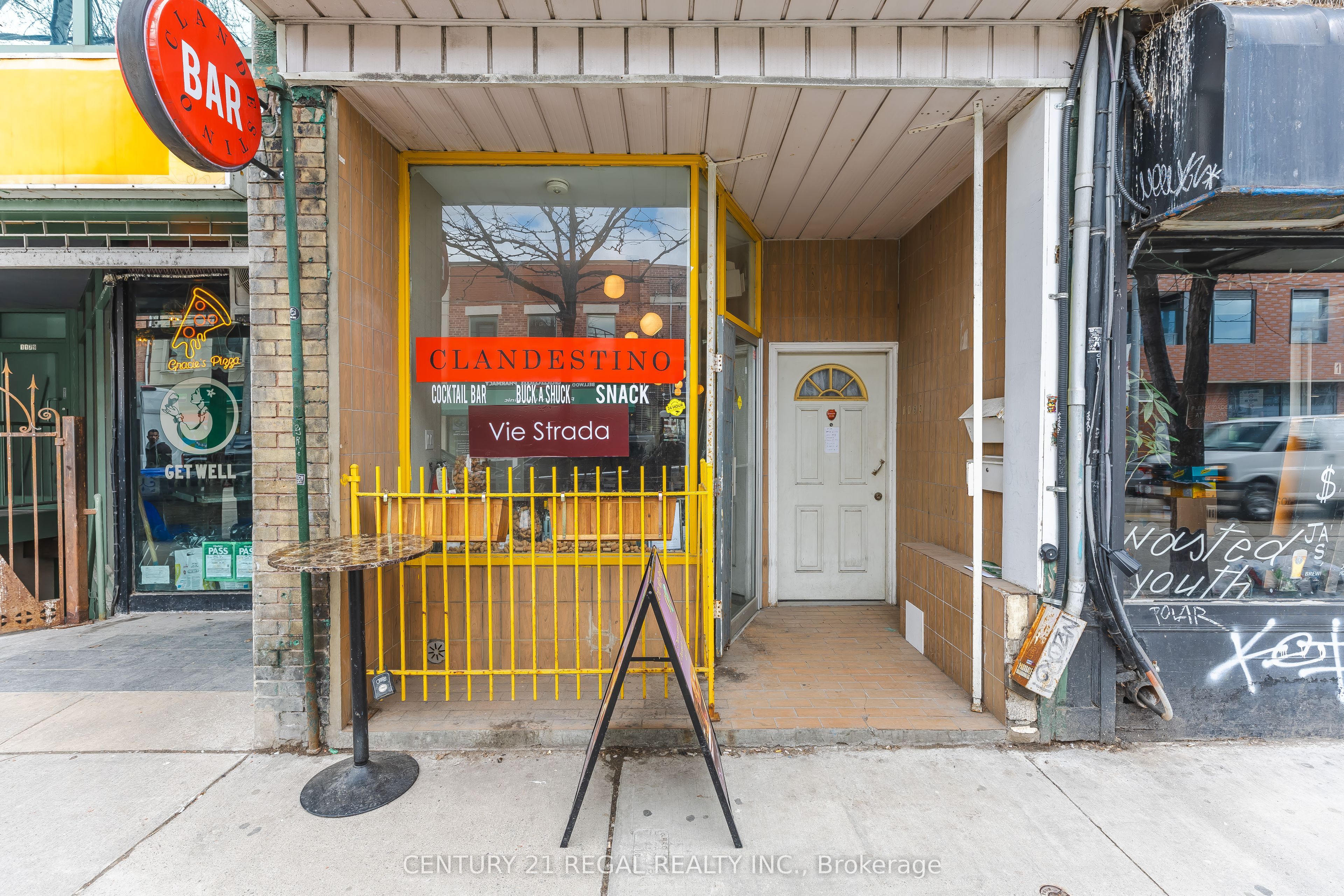 1183 Dundas Street W