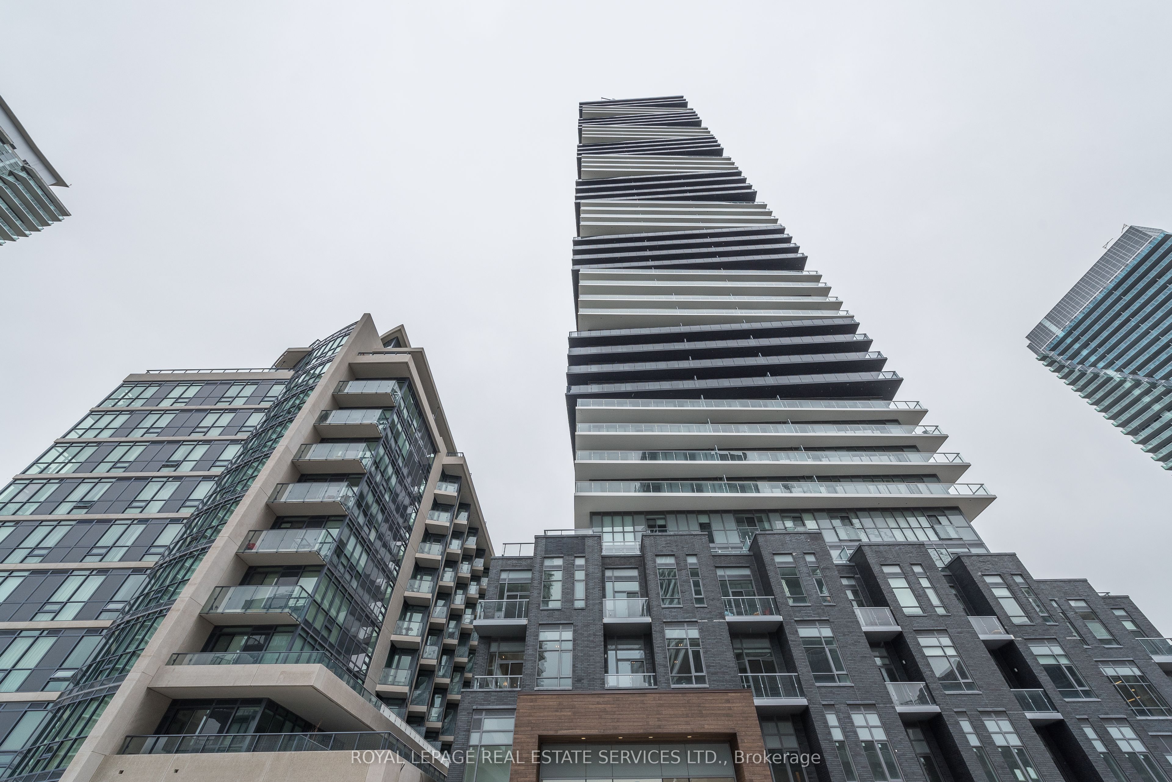 56 ANNIE CRAIG Drive 3903