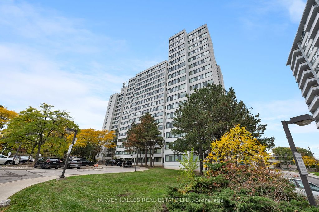 Photo of 3000 Bathurst Street #1111, Toronto, ON M6B 3B4 (MLS # C12483587)