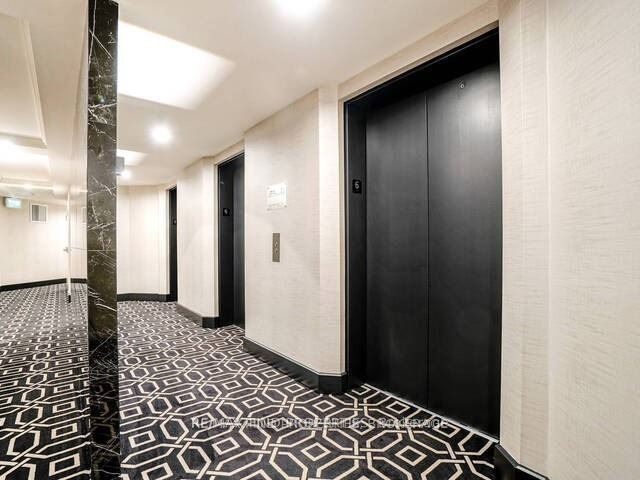 33 University Avenue 604