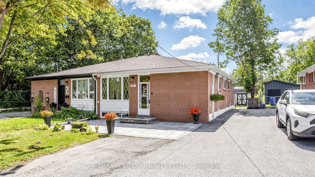 Photo of 59 Davis Road, Aurora, ON L4G 2B4 (MLS # N13726676)