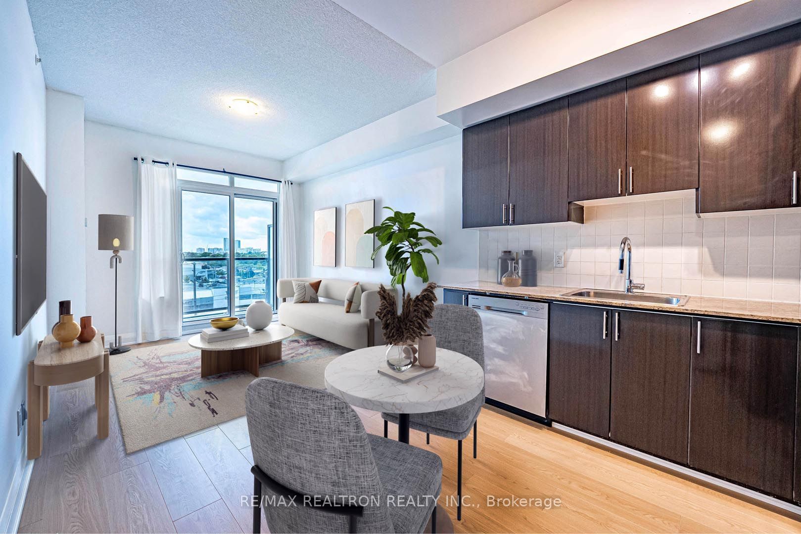 7161 Yonge Street 418