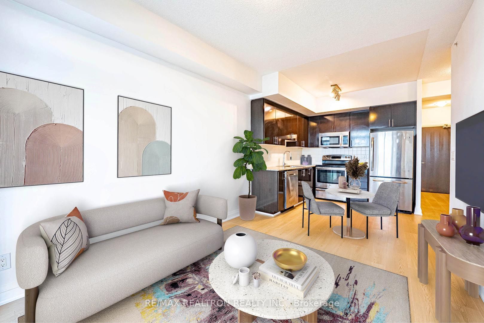 7161 Yonge Street 418