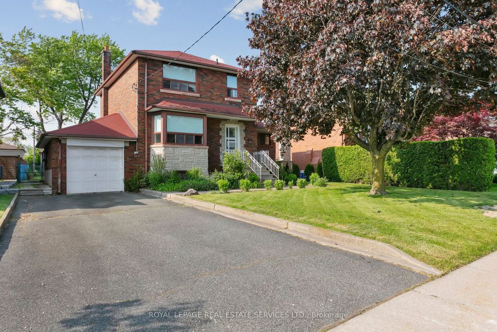 Photo of 28 Cornelius Parkway, Toronto, ON M6L 2K3 (MLS # W13170838)