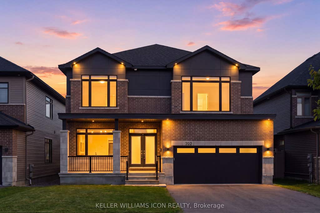Photo of 702 ROSALES Ridge, Leitrim, ON K1T 0V5 (MLS # X13712146)