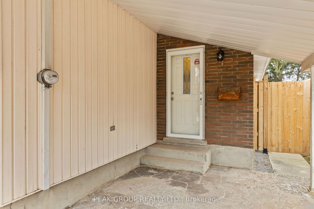 Photo of 8 Holden Street, St. Catharines, ON L2M 4V2 (MLS # X12694052)