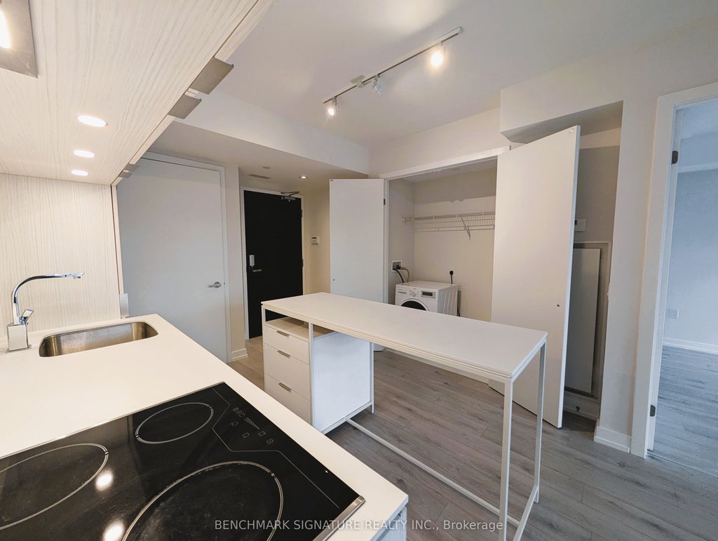 Photo of 77 Shuter Street #1812, Toronto, ON M5B 0B8 (MLS # C14098744)