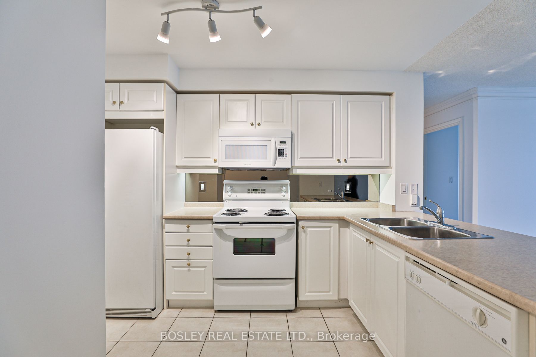2111 Lake Shore Boulevard W 1512