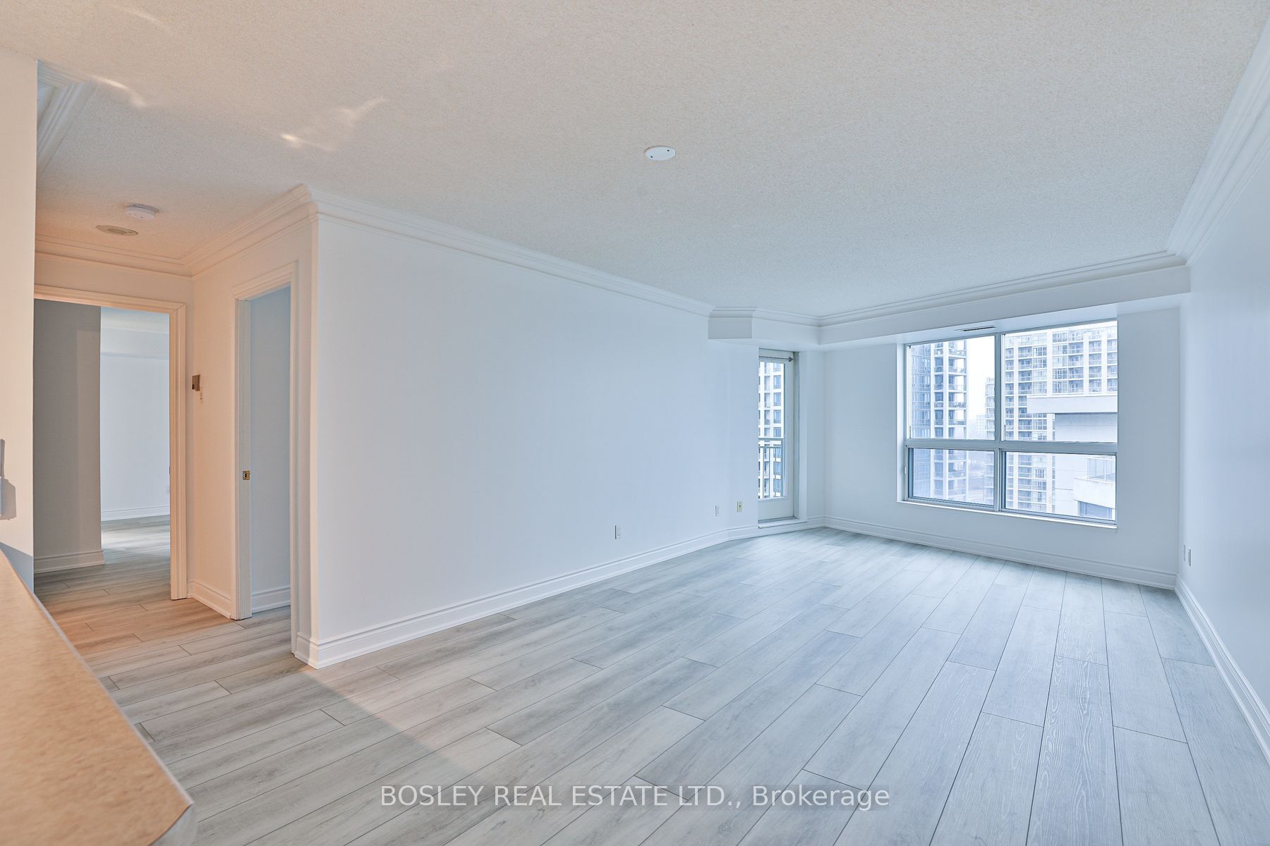 2111 Lake Shore Boulevard W 1512