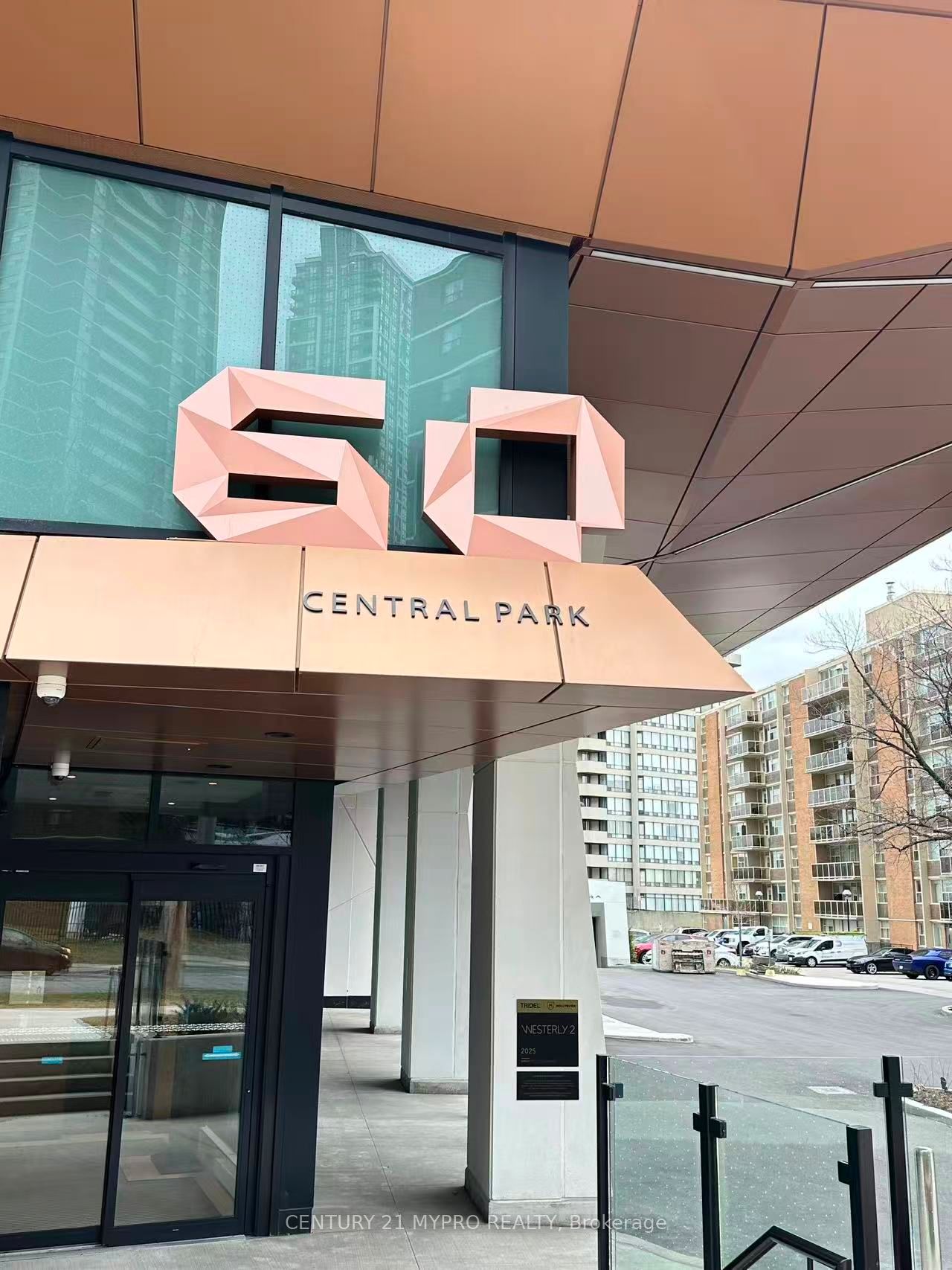 60 Central Park Roadway N/A 615