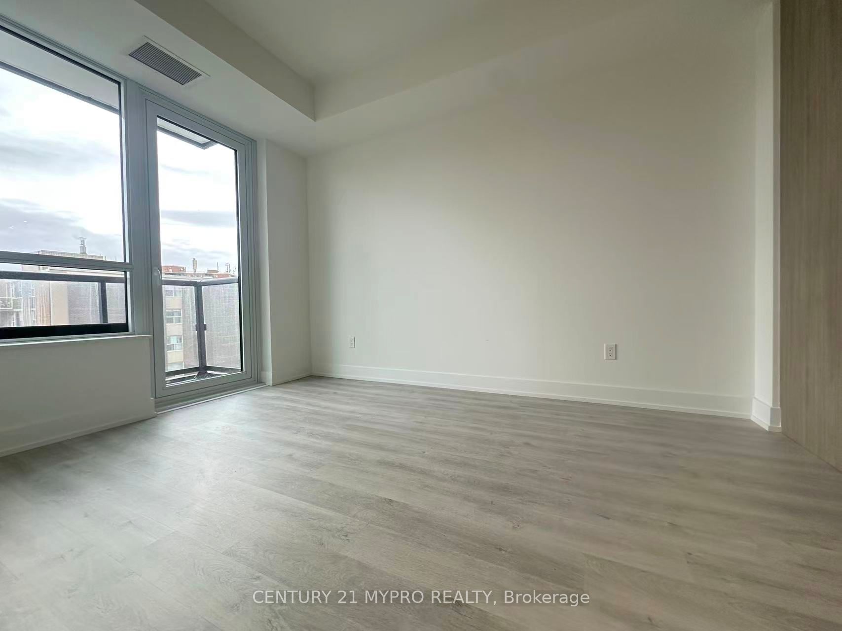 60 Central Park Roadway N/A 615